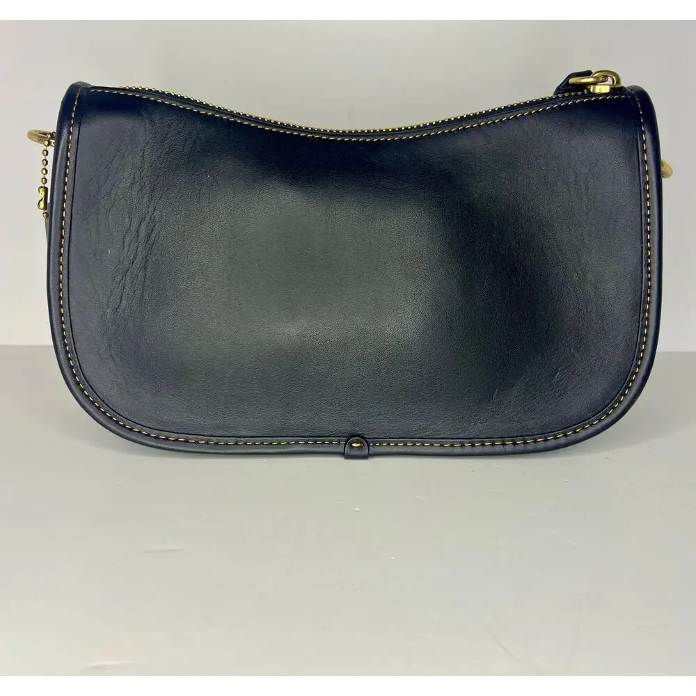 Coach black leather Swinger bag - Picture 3 of 6